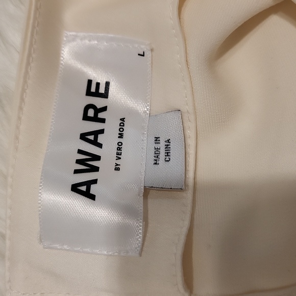 Blouse by Awake/ Moda - Picture 6 of 9